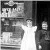 Mewes Grocery Shop, George Street c.1905